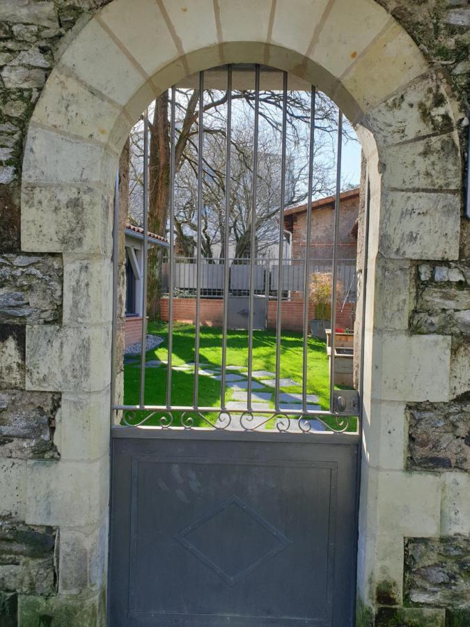 L'Inattendu Saint-Sebastien-sur-Loire Bagian luar foto